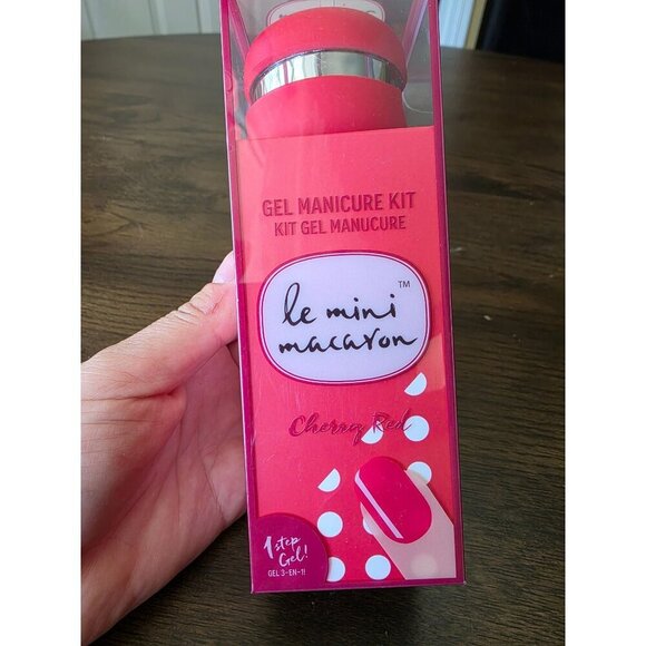 Le Mini Macaron Glam On The Go Gel Nail Polish Travel Kit - Picture 2 of 9
